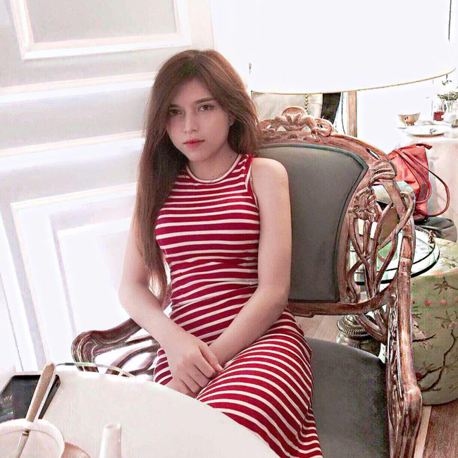 Hai cô chị họ Hồ nóng bỏng chẳng kém cô em út nổi tiếng